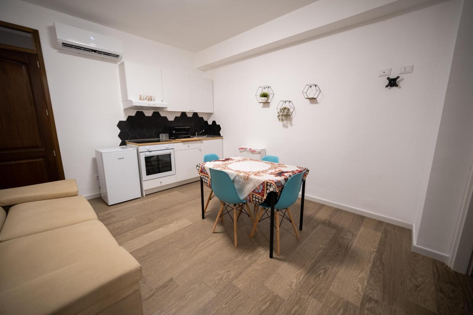 Matilde'S Holiday House แตร์ราซีนี ภายนอก รูปภาพ